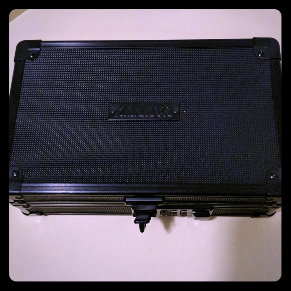 Vaultz locking box NEW
